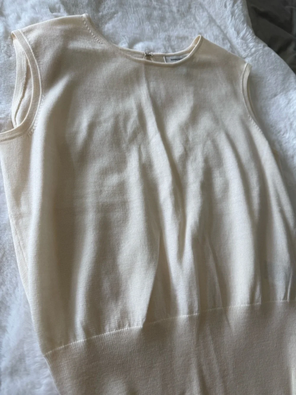 Two Banana Republic Women's Cream & Brown Merino Wool Sweaters- 2 items! - Picture 4 of 9